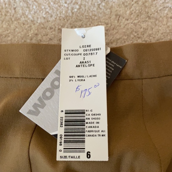 3 piece Jones New York suit - Picture 7 of 7